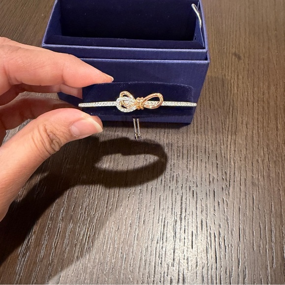 NEW Swarovski Lifelong Bow Bangle White Mixed Metal Finish - Picture 9 of 12